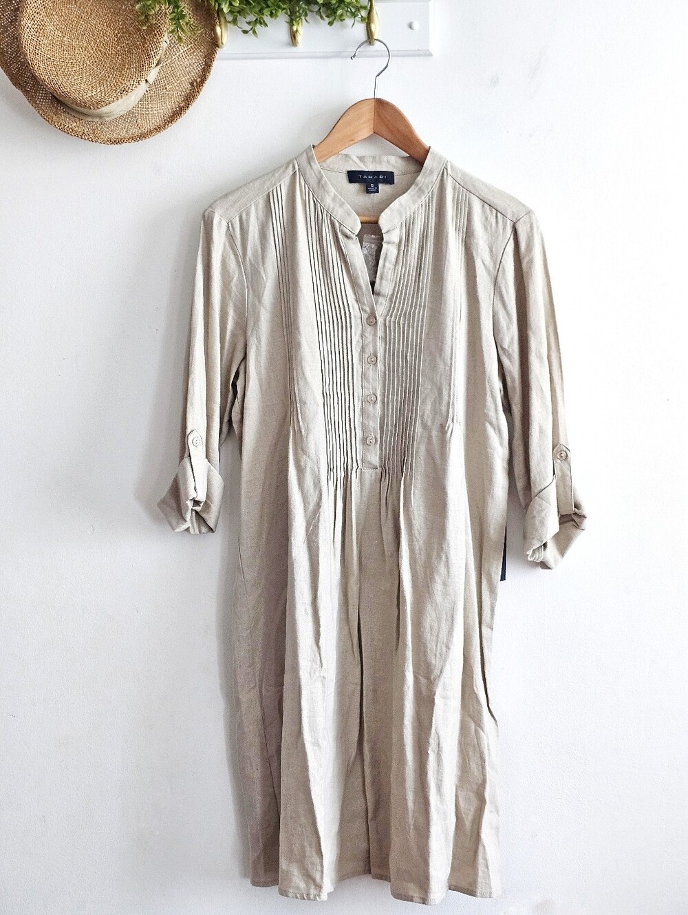 Tahari Linen Blend Pintuck Shirt Dress Beige Roll Tab Sleeve Size S NWT